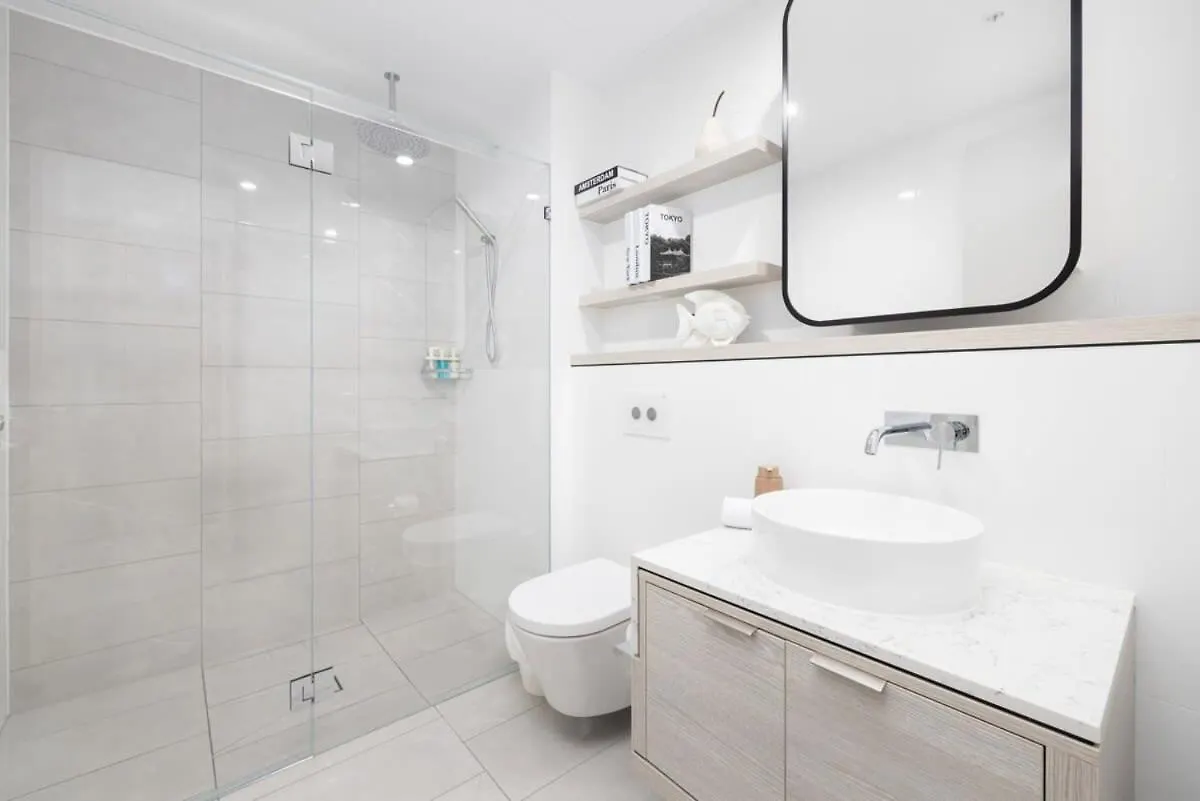 Just A Stone'S Throw To The Beach Brand New 2Br Gold Coast Apartamento